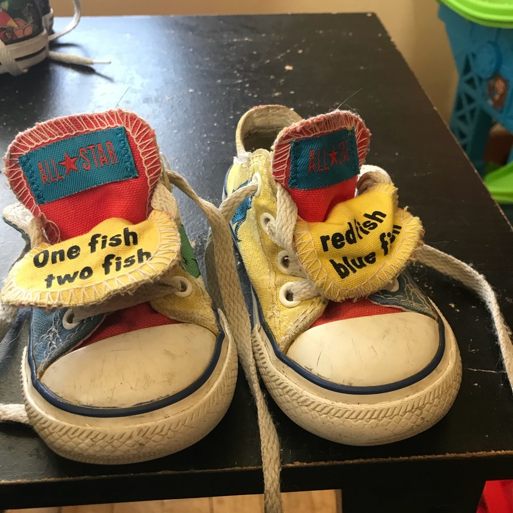 Dr Seuss Converse Toddler Size 5